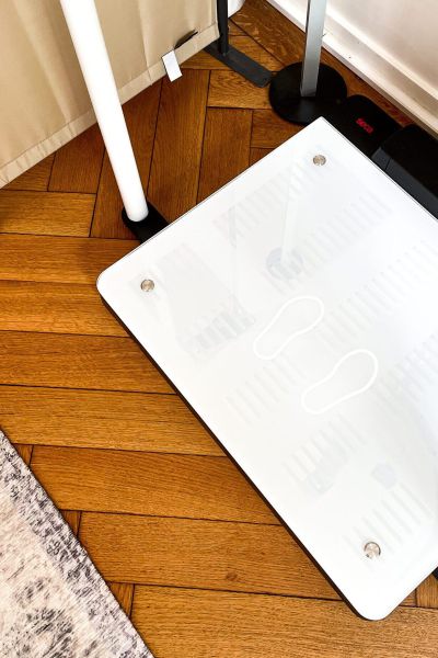 BIA-Messgerät Ansicht Fussplatte im Behandlungsraum von Anke Huberman Hausarztpraxis Frankfurt Nordend